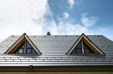 屋根のメンテナンスやリフォーム工事の種類・工程・コスト
